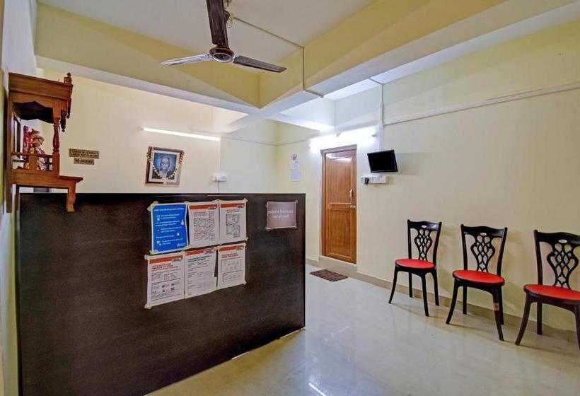 호텔 Oyo Flagship 74827 Oblivion Stays