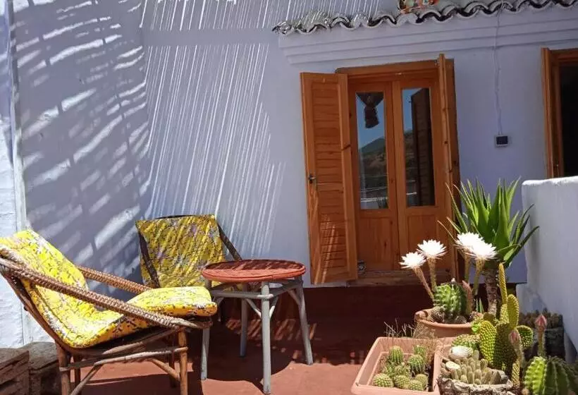 Vallparadis Pension Familiar Firdaus