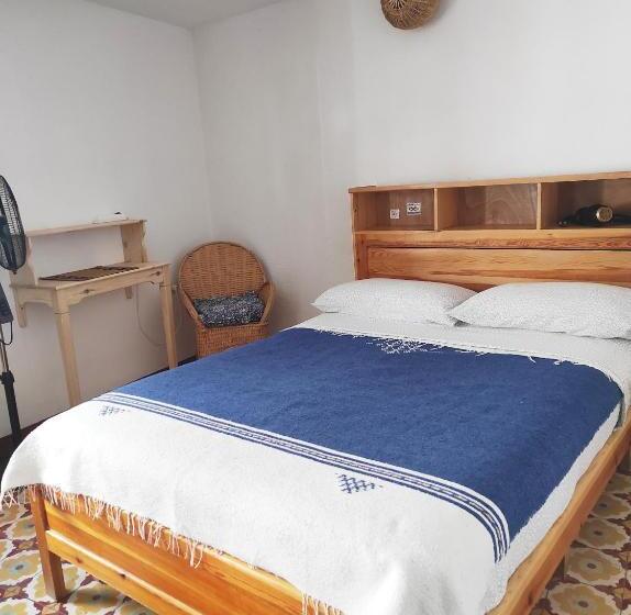 Vallparadis Pension Familiar Firdaus