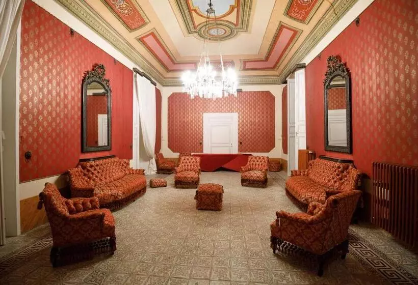 Aamiaismajoitus (B&B) Palazzo Introna