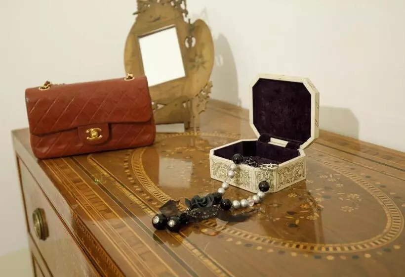 Aamiaismajoitus (B&B) Palazzo Introna