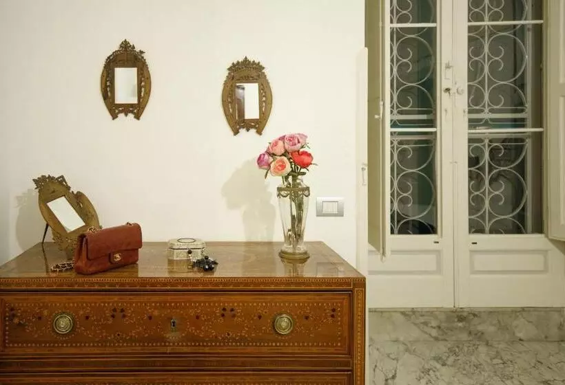 Aamiaismajoitus (B&B) Palazzo Introna