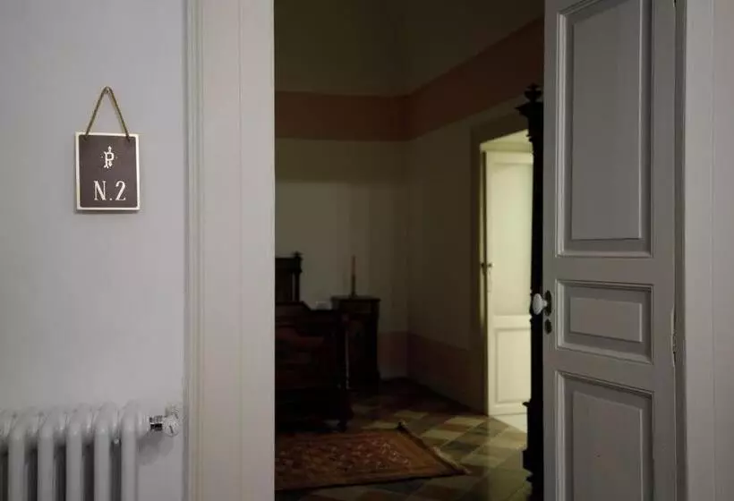 Aamiaismajoitus (B&B) Palazzo Introna