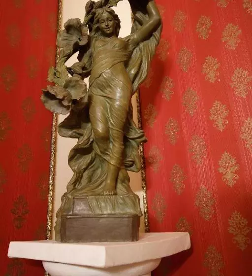 Aamiaismajoitus (B&B) Palazzo Introna