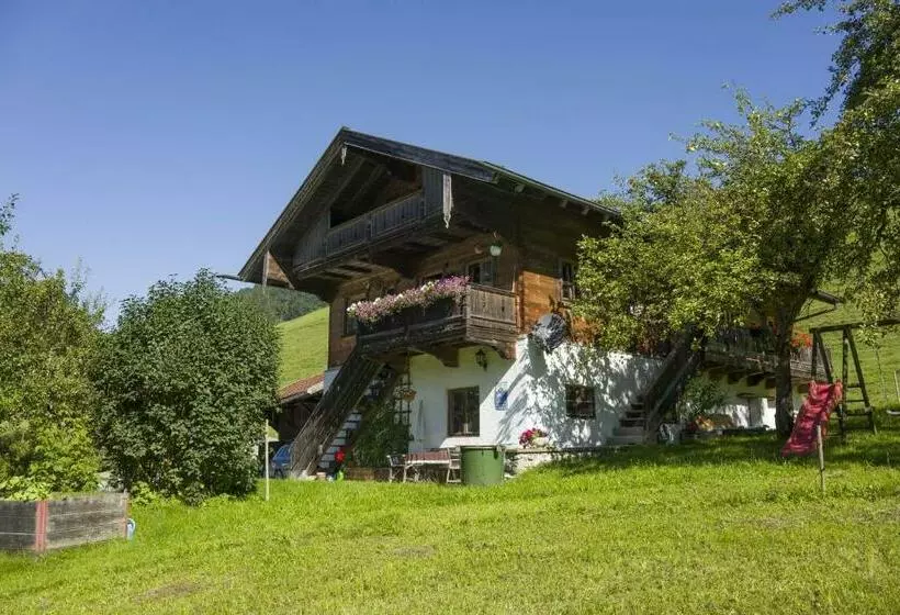 هتل Bergbauernhof Hinterseebach