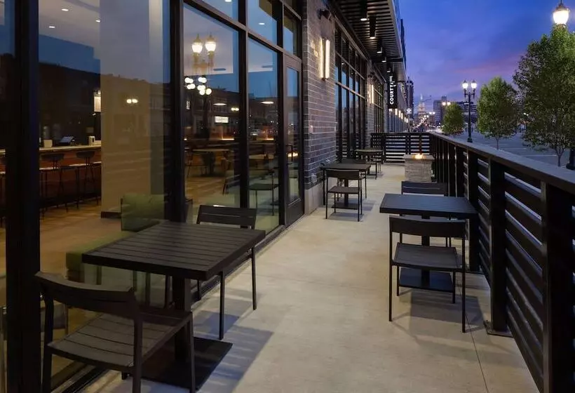 Hotelli Courtyard By Marriott Lansing Downtown