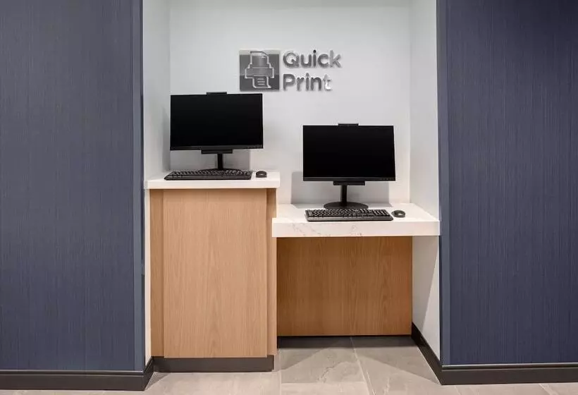 Hotelli Courtyard By Marriott Lansing Downtown