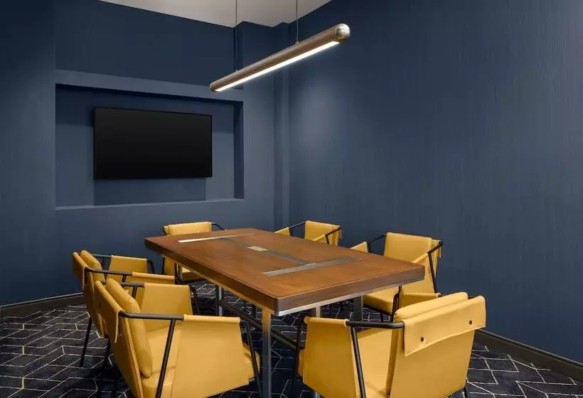 Hotelli Courtyard By Marriott Lansing Downtown