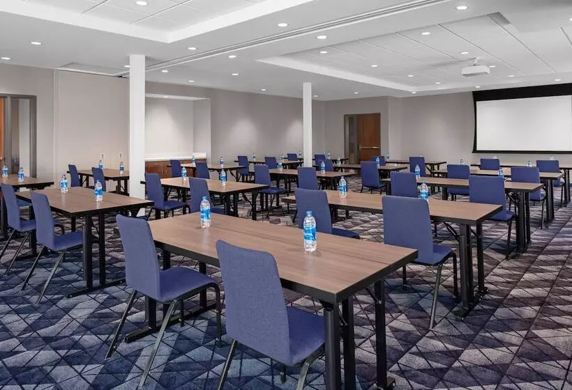 Hotelli Courtyard By Marriott Lansing Downtown