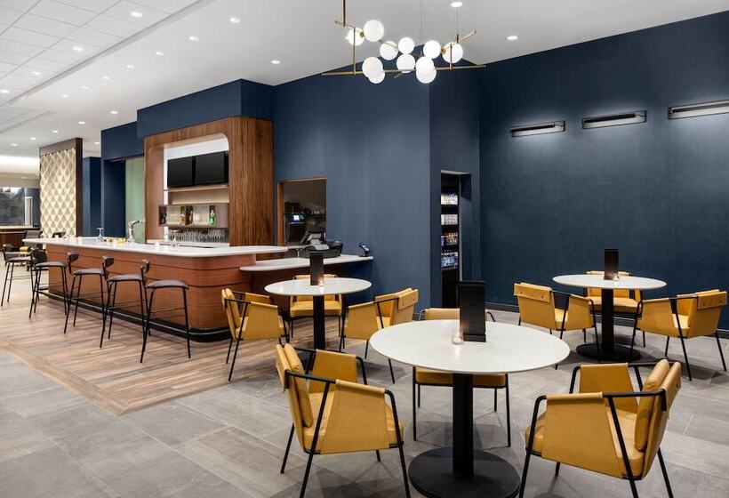 Szálloda Courtyard By Marriott Lansing Downtown