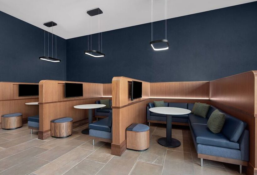 Szálloda Courtyard By Marriott Lansing Downtown