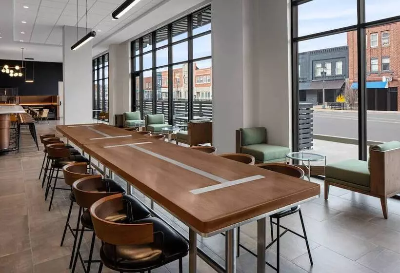 Hotelli Courtyard By Marriott Lansing Downtown