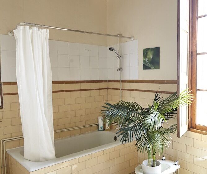 هتل Hostalet Can Pep