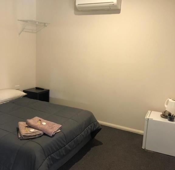 Отель The Golden Dog