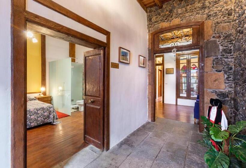 پانسیون Alojamientos Necana