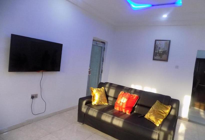 ペンション Best 2bedroom Short Let Peter Odili Or Stadium Road In Port Harcourt