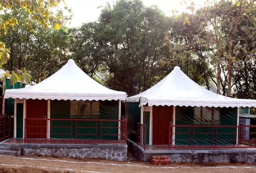 Lomakeskus The Campollian Club