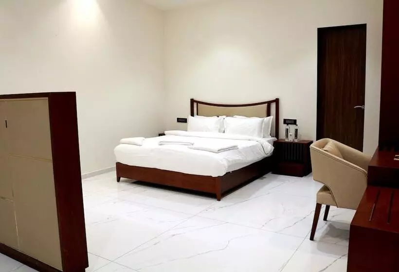 Lomakeskus The Campollian Club