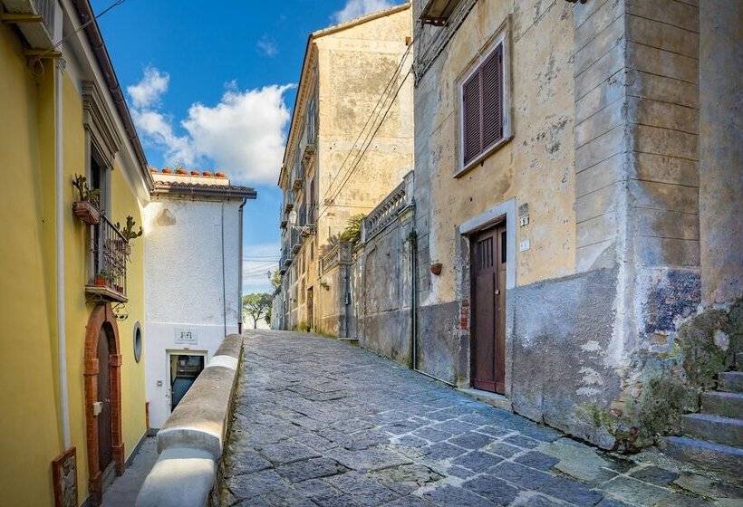 تختخواب و صبحانه Borgo Dei Saraceni Flower Home