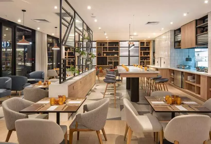 هتل Hilton Garden Inn Umhlanga Arch