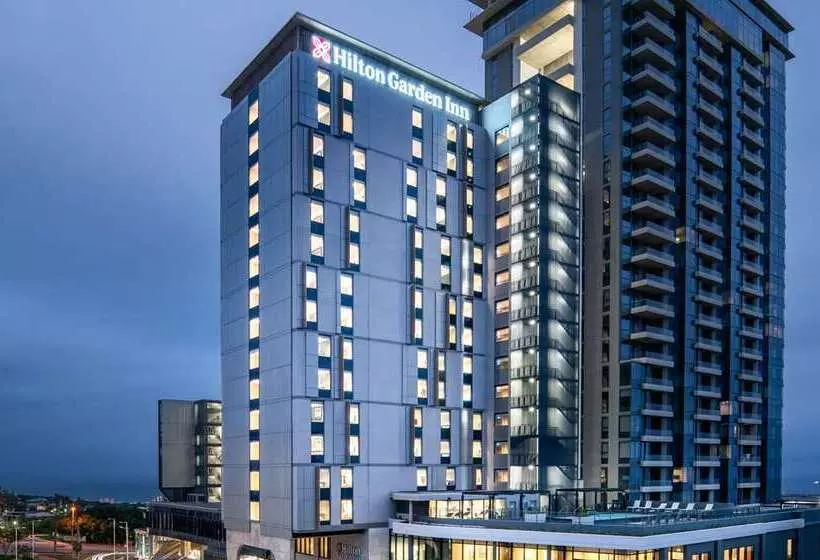 هتل Hilton Garden Inn Umhlanga Arch