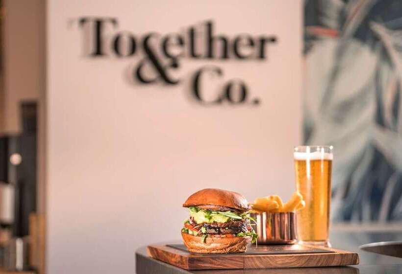 ホテル Hilton Garden Inn Umhlanga Arch