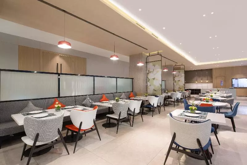 ホテル Holiday Inn Express Chengdu Wuhou New City