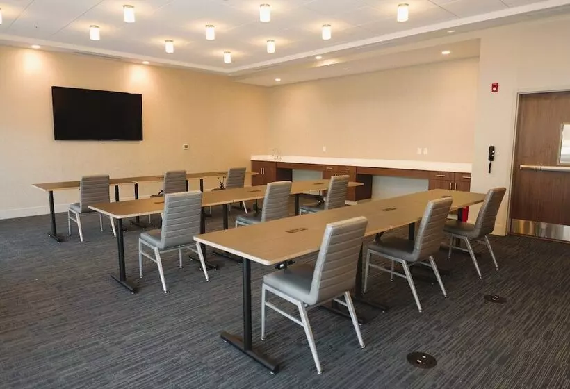 Hotelli Holiday Inn Express & Suites Onalaska La Crosse Area By Ihg