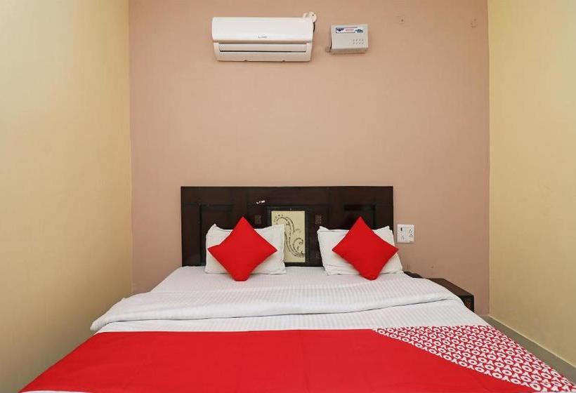 Hotel Oyo 29644 Royal