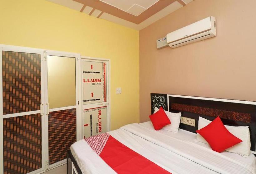 Hotel Oyo 29644 Royal