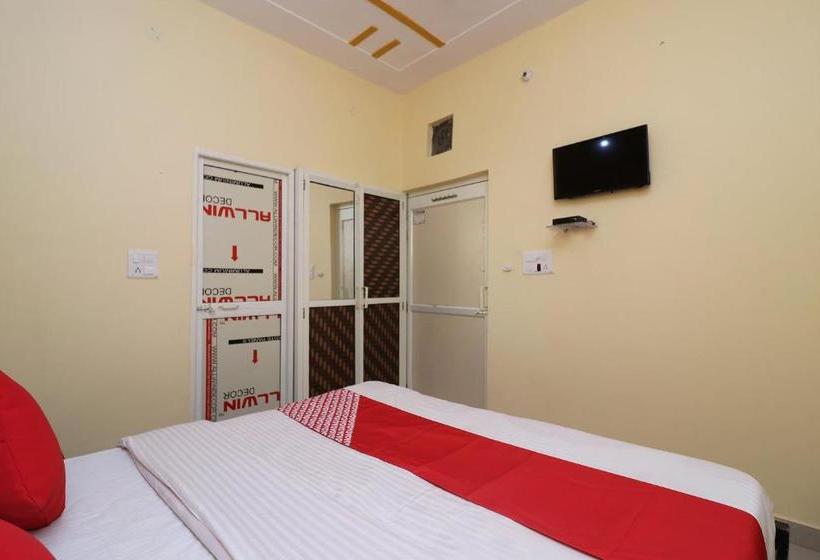 Hotel Oyo 29644 Royal