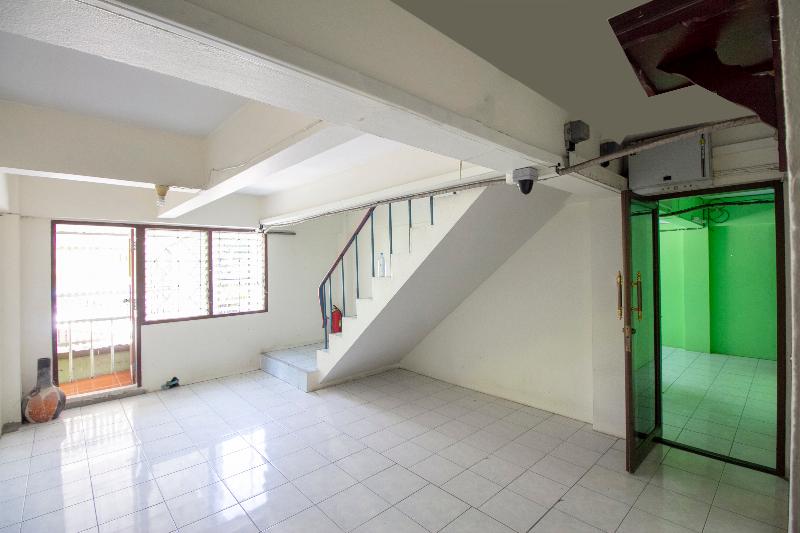 Hotel Oyo 75372 Flight Hut