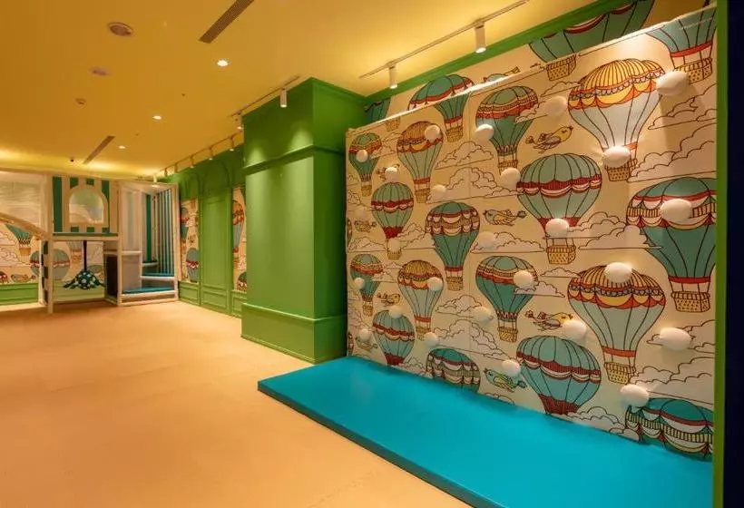 Roaders Plus Hotel Taipei Station