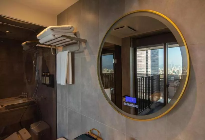 Roaders Plus Hotel Taipei Station