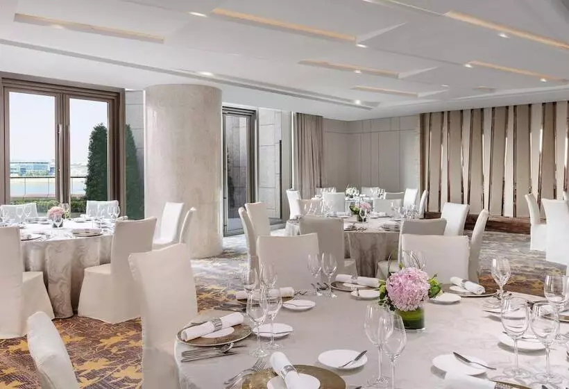 هتل Sheraton Hong Kong Tung Chung