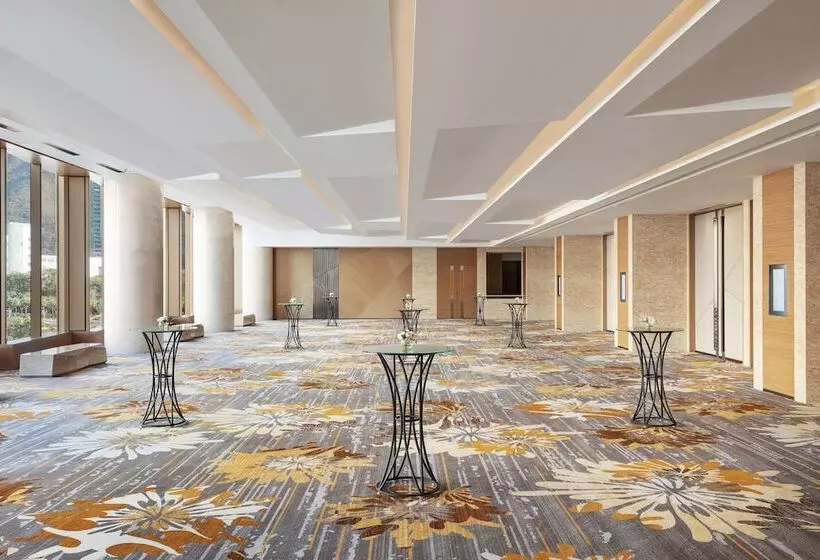 هتل Sheraton Hong Kong Tung Chung