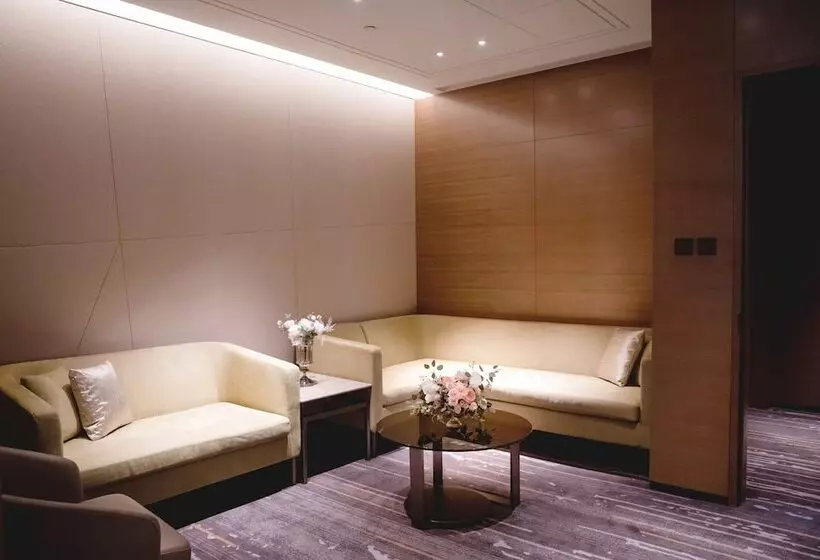 هتل Sheraton Hong Kong Tung Chung