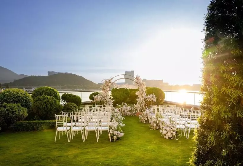 هتل Sheraton Hong Kong Tung Chung