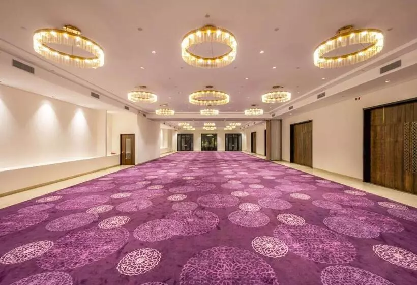 Hotelli Silver Waves Resort & Spa   Daman