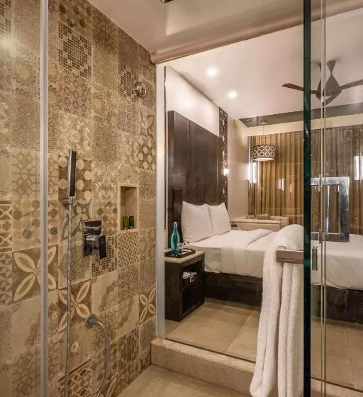 Hotelli Silver Waves Resort & Spa   Daman