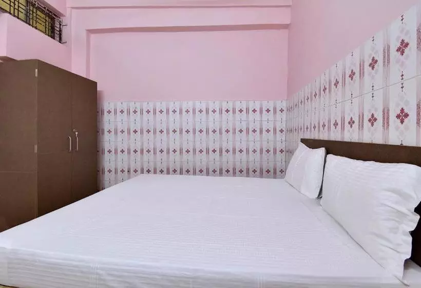 Hotelli Spot On 47639 Mahakal Lodge