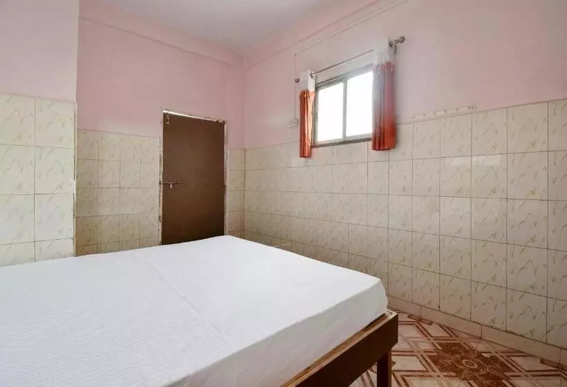 Hotelli Spot On 47639 Mahakal Lodge