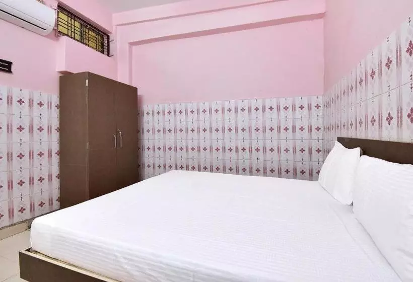 Hotelli Spot On 47639 Mahakal Lodge