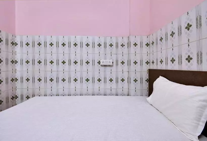 Hotelli Spot On 47639 Mahakal Lodge