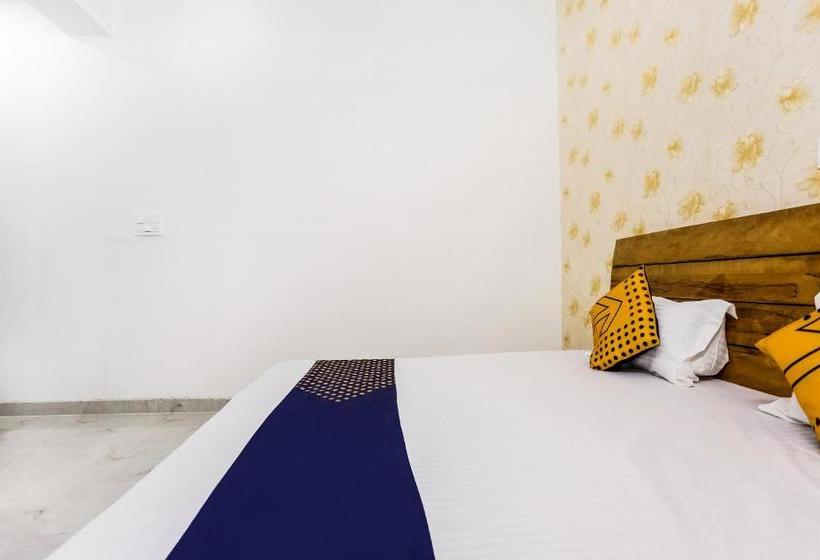 ホテル Spot On 75703  Rockford Inn