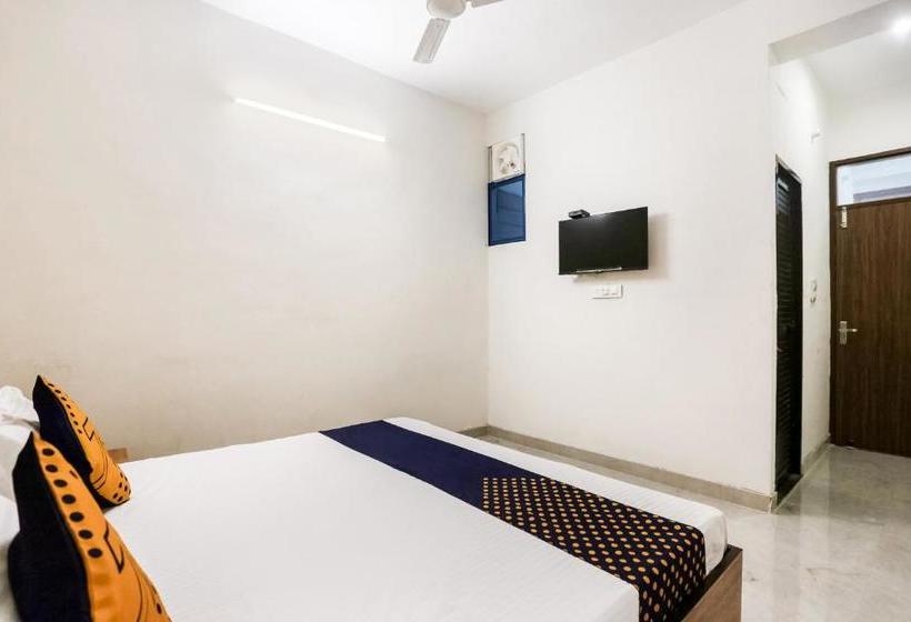 ホテル Spot On 75703  Rockford Inn