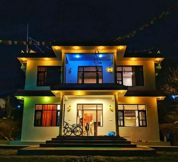 ユースホステル The Bunker Bir