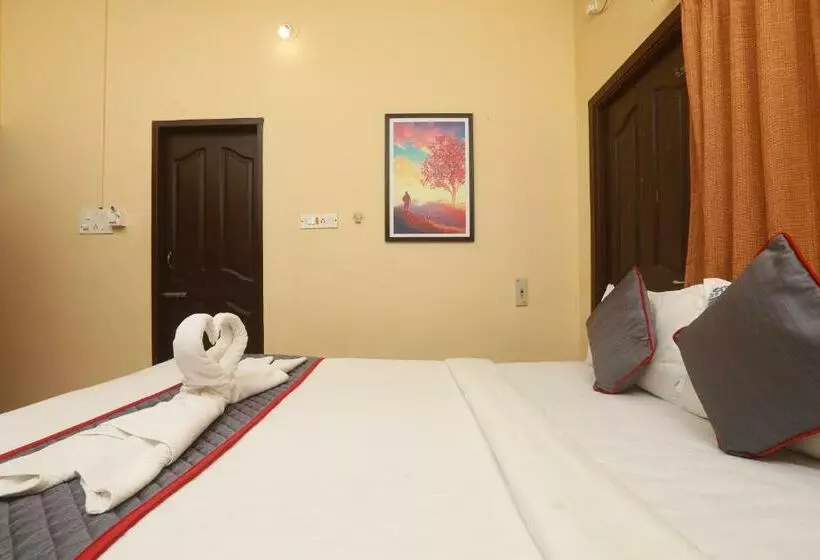 ホテル Castle Manor Auroville Beach