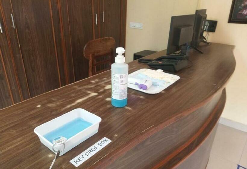 Отель Castle Manor   Auroville Beach