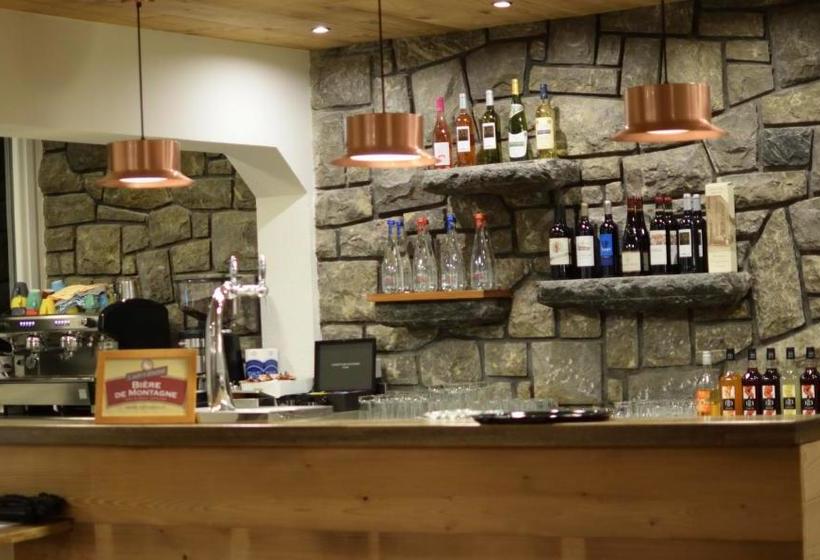 בית מלון כפרי Le Chalet